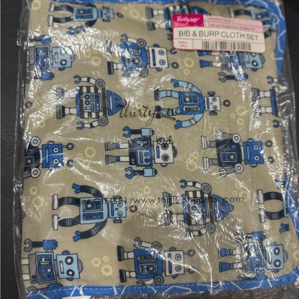 Thirty-one “Playful Robots” Bib & Burb cloth